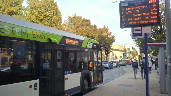 Bus departs busbay in town center