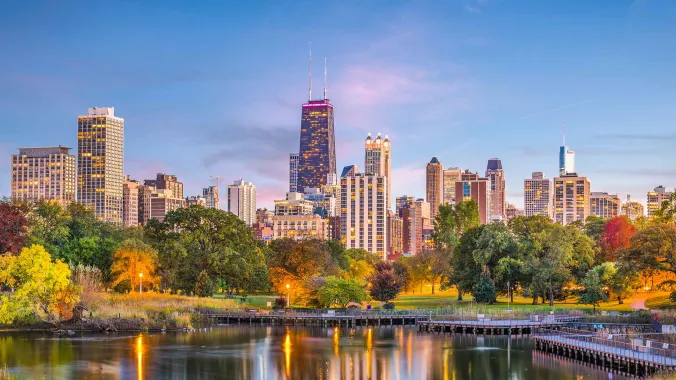 skyline of LInkcoln Park Chicago