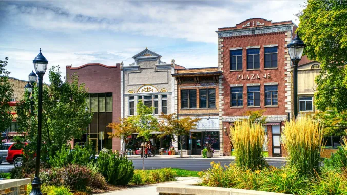 storefronts with different building heights
