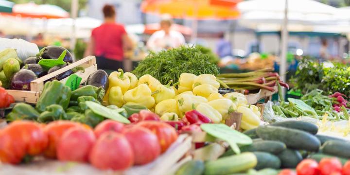 vegetables at farmers market